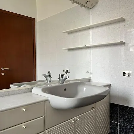 Apartment Silenzioso E Spazioso In Centro *